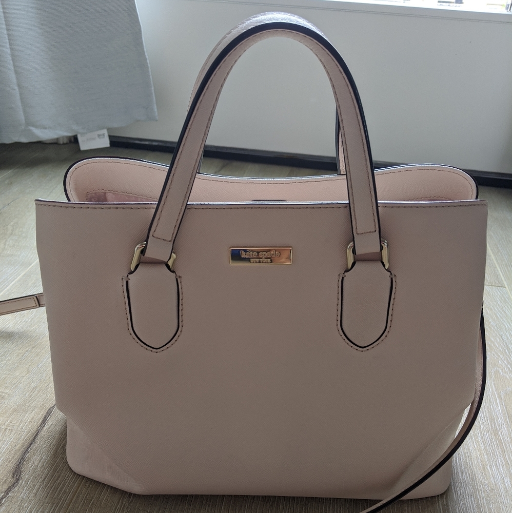 Kate Spade Pink Crossbody Bag with Elegant Design